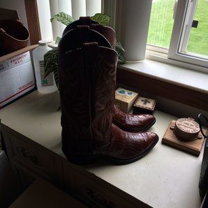 Justin Gator Boots. Old, cool and yours?  W9.5 M8